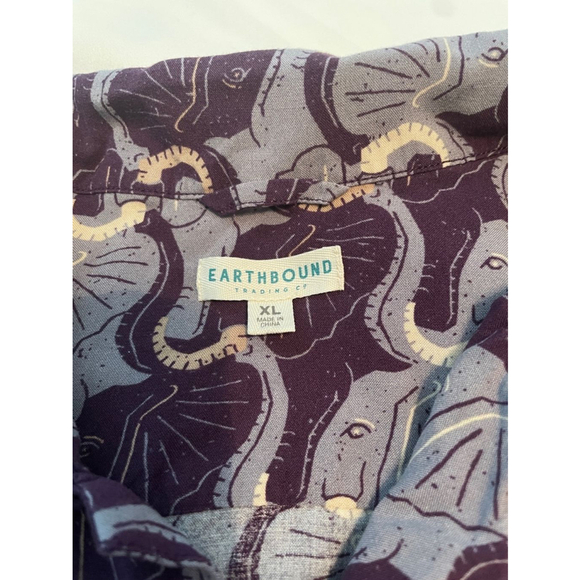 Men's Earthbound Trading Co. Shirt XL Purple Gray Elephant Button Down - Picture 2 of 6